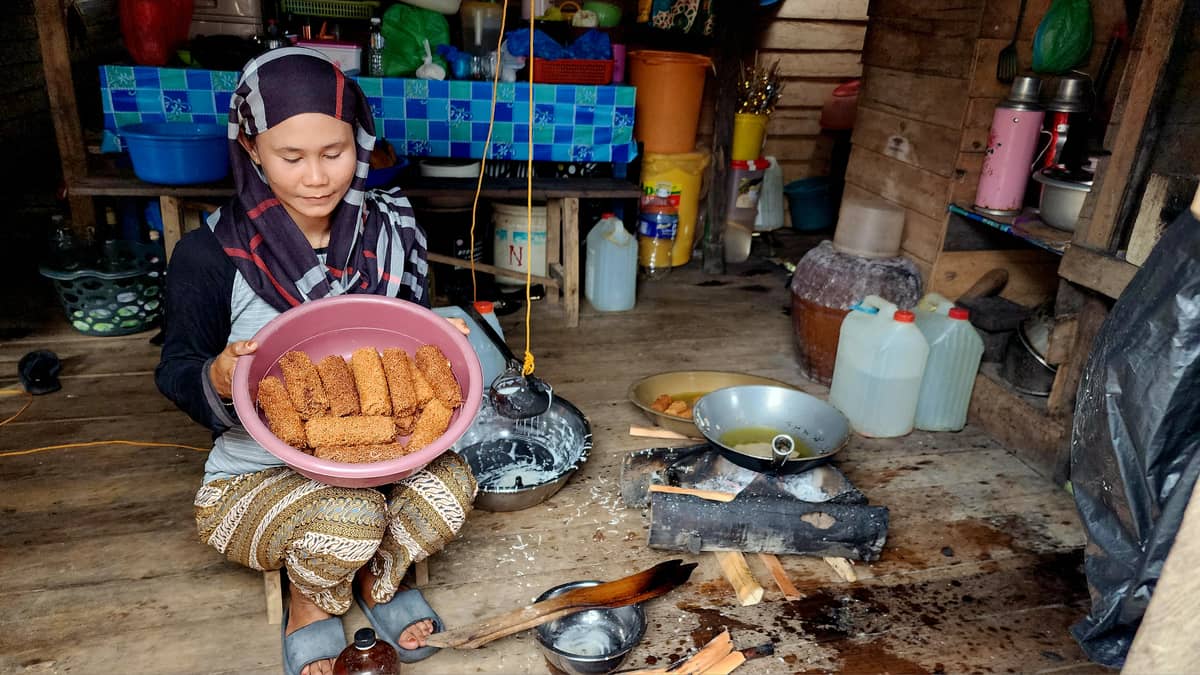 Marhaini Asande made cooking the jaa.